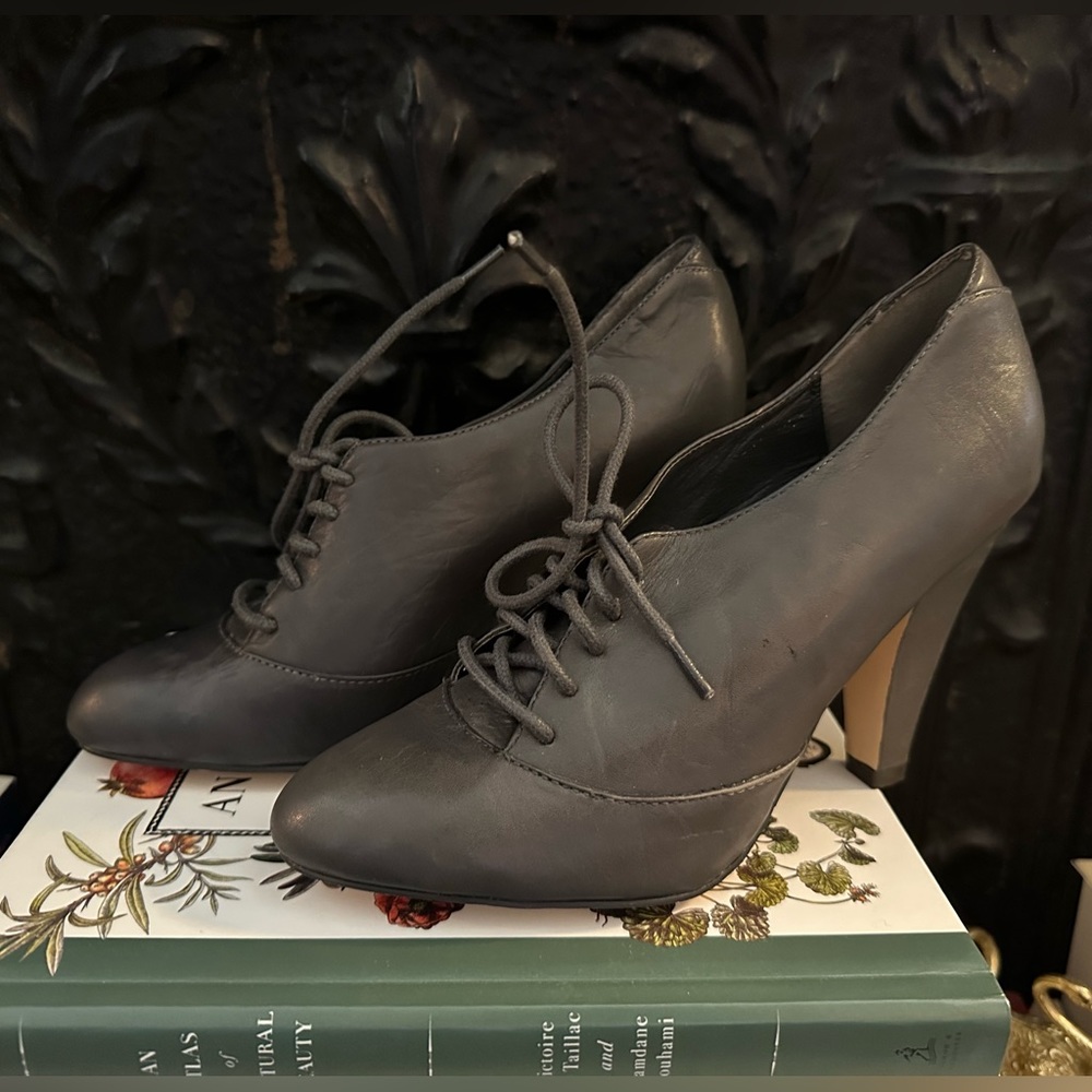 Made by Elves high heeled laced shoe